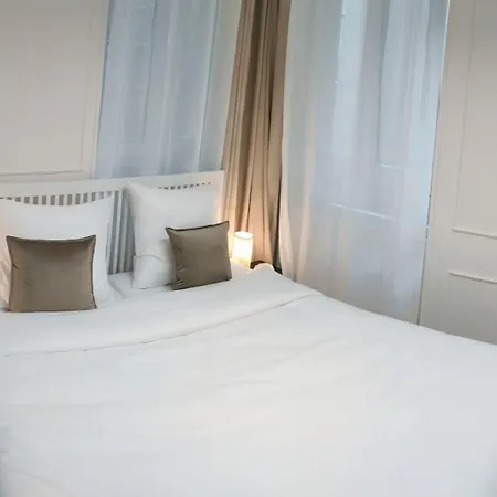 -paris Bastille Light Апартаменты Париж